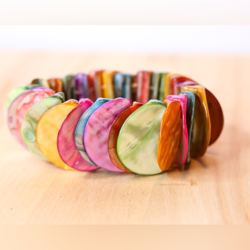 Multi-Color Shell Stretch Bracelet – Iridescent, Beachy, Boho